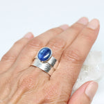 Silberring mit ovalem Disthen