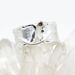 Silberring offen mit champagner farbenem Brillant
