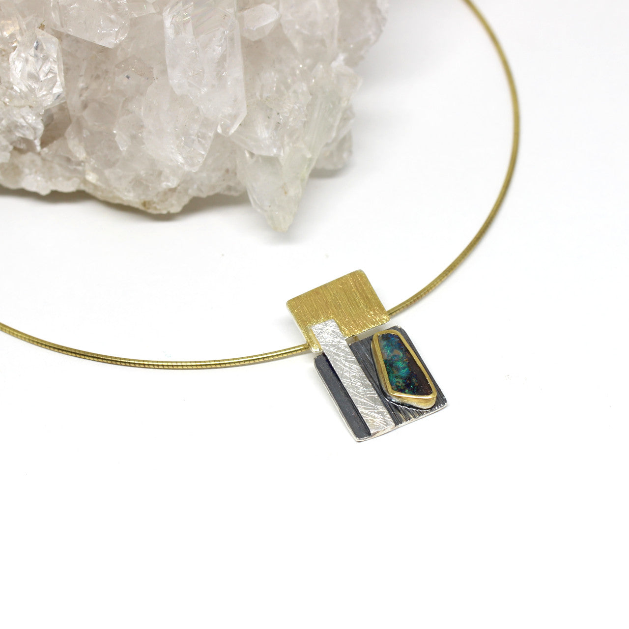 Silberanhänger mit Opal