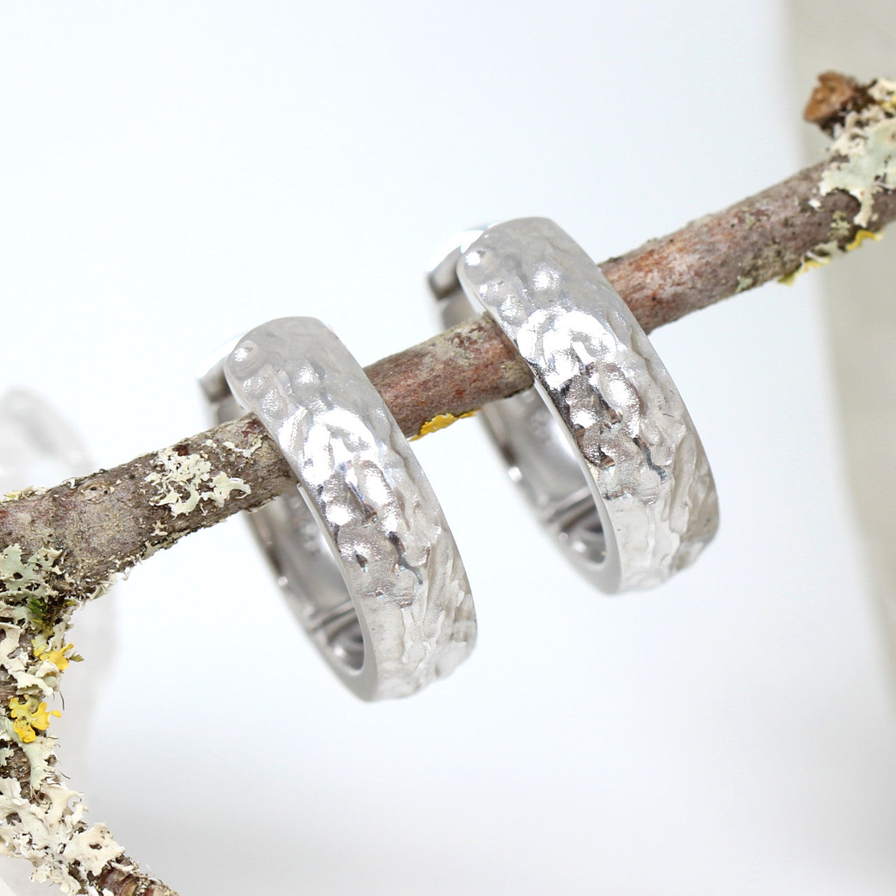 Creole in Silber mit Struktur