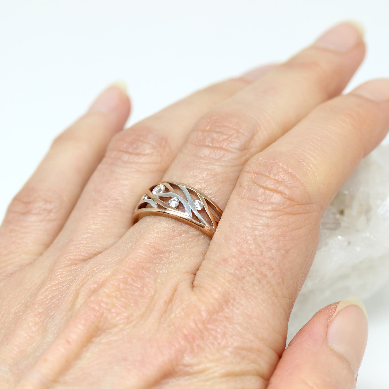 Ring in 333 Rot und Weißgold