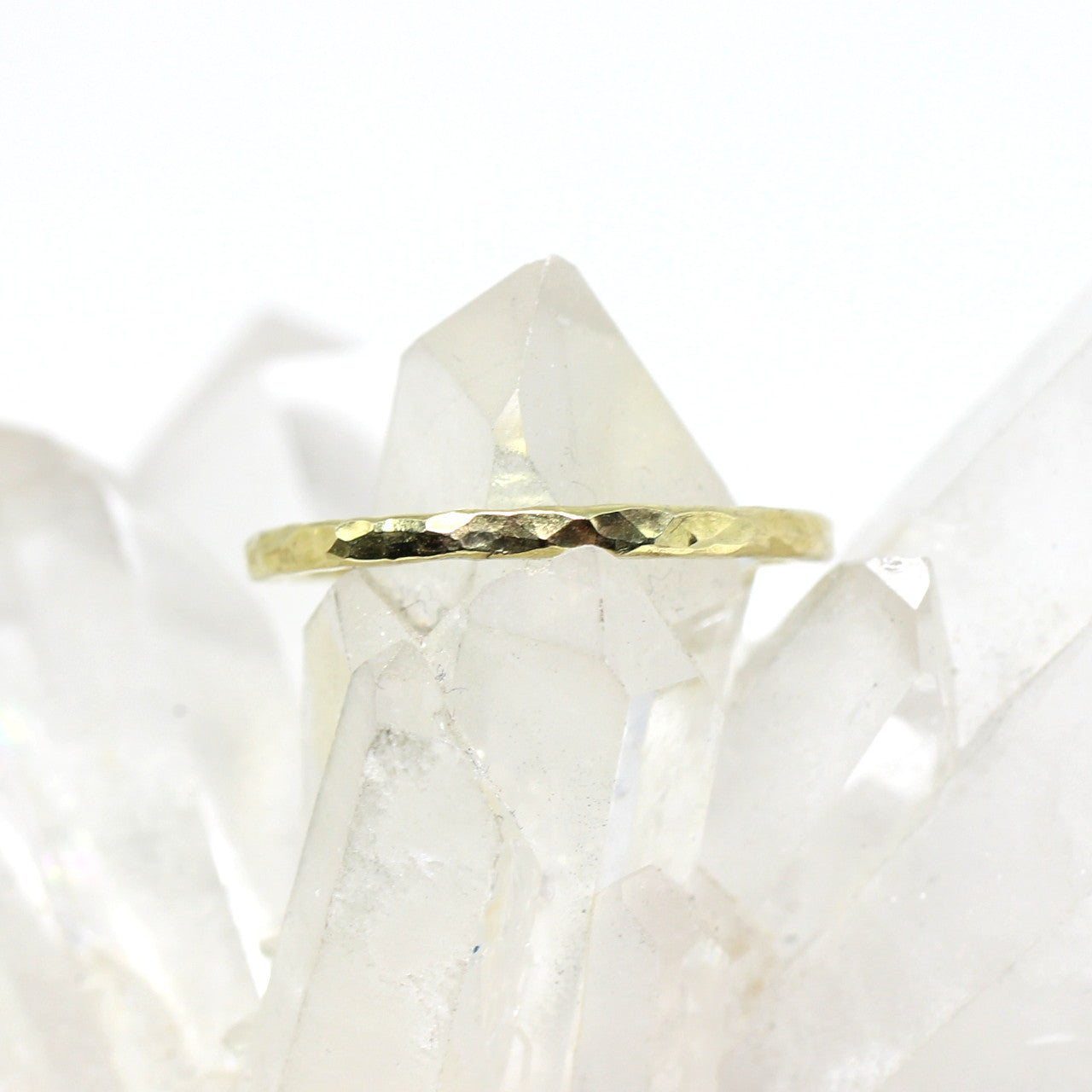 Ring in 333 Gelbgold gehämmert