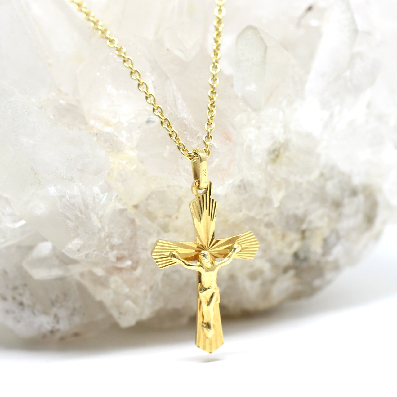 Anhänger Kreuz in 585 Gelbgold mit Herrgott