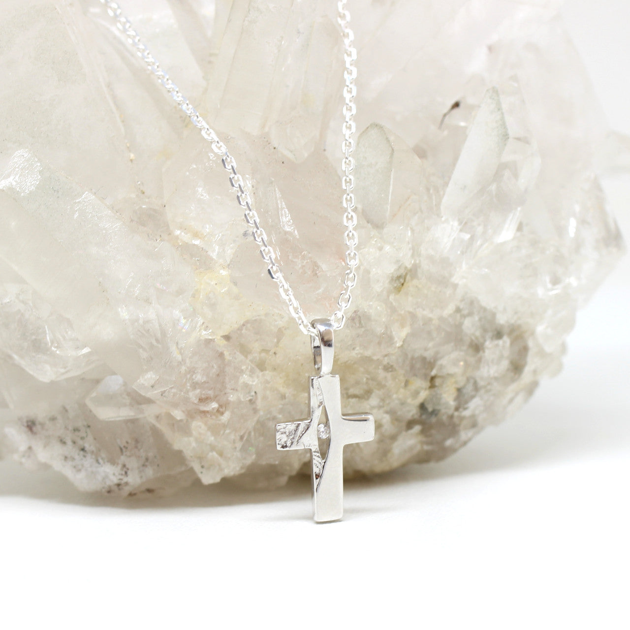 Silberanhänger Kreuz mit Zirkonia