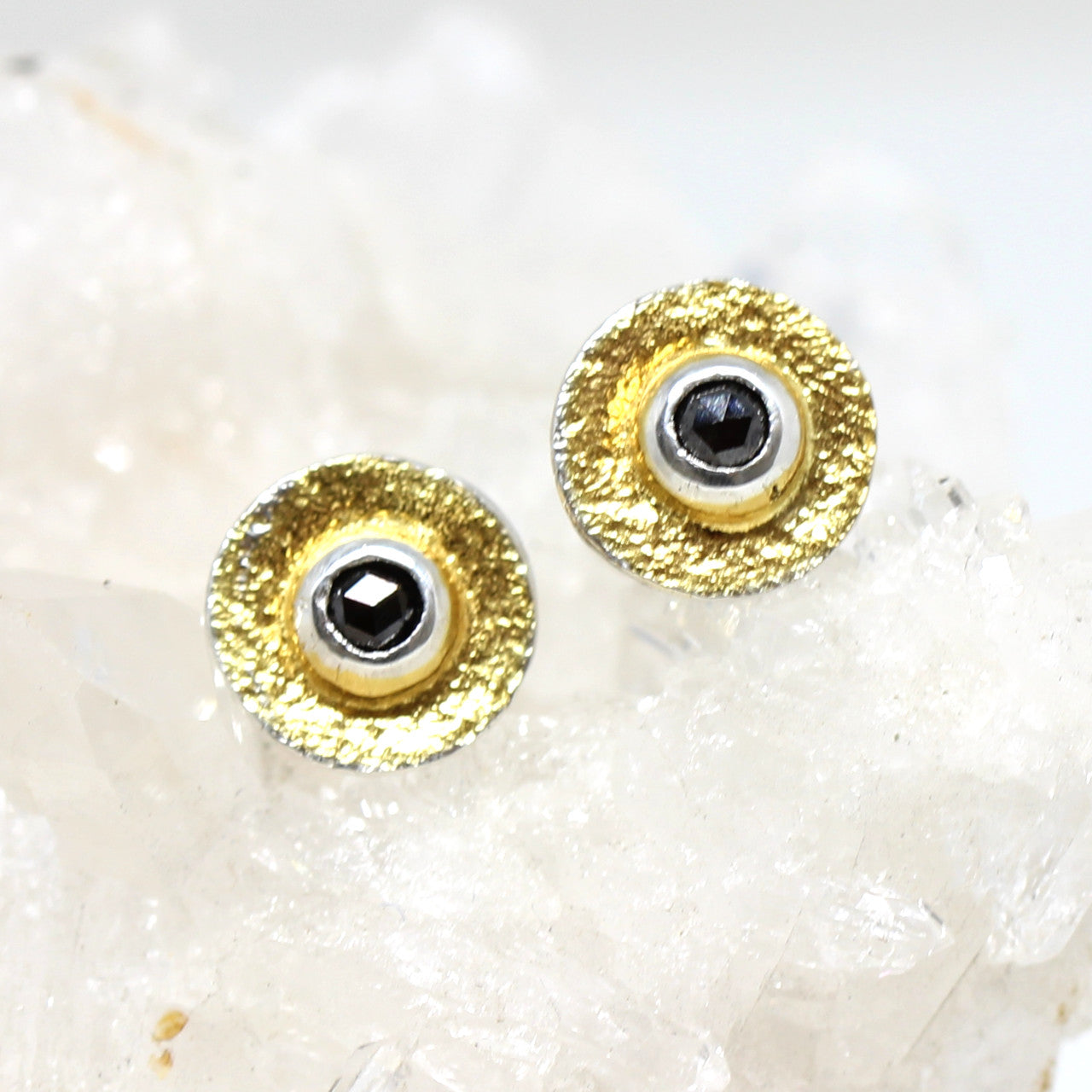 Ohrstecker in Silber mit schwarzem Diamant