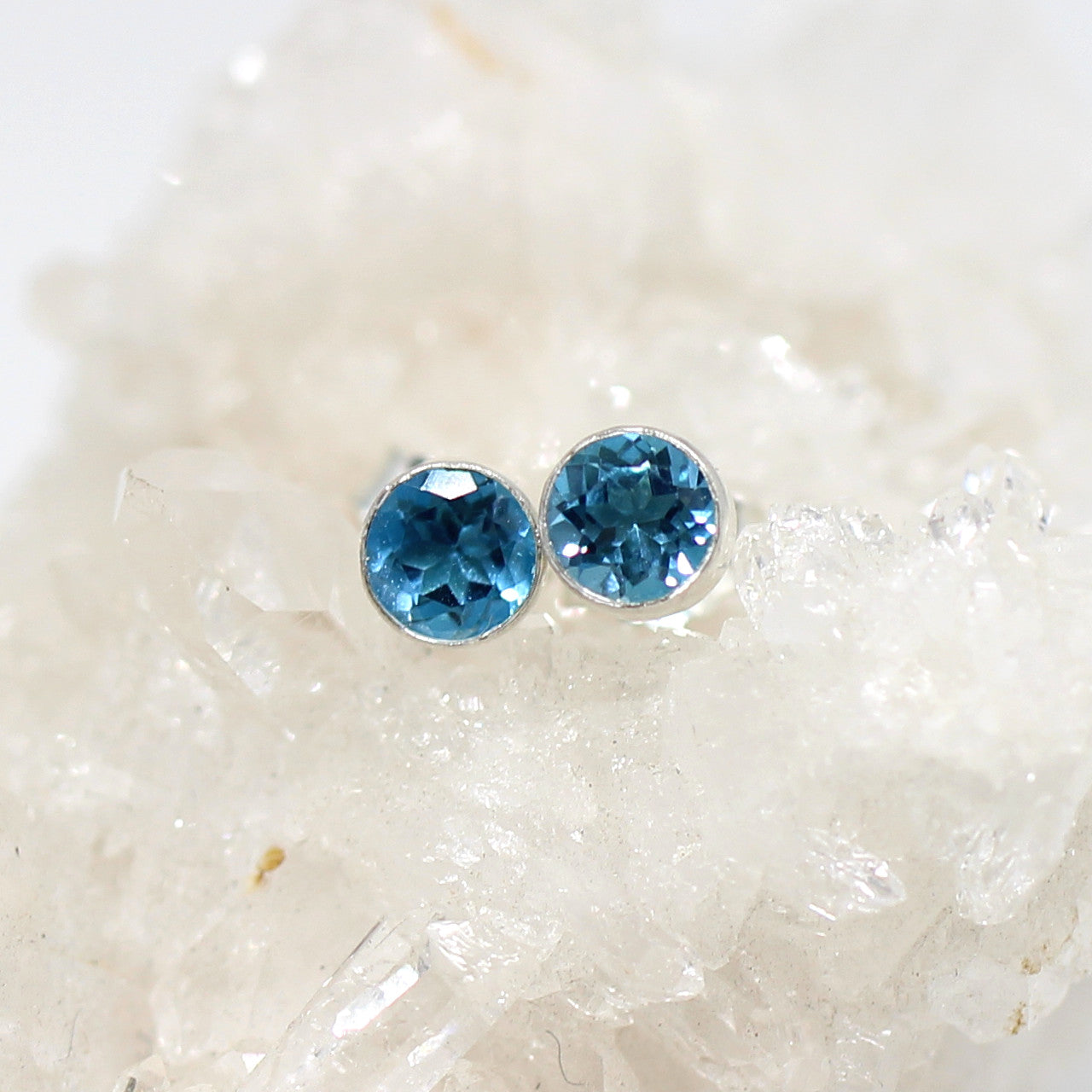 Ohrstecker Silber mit Blautopas