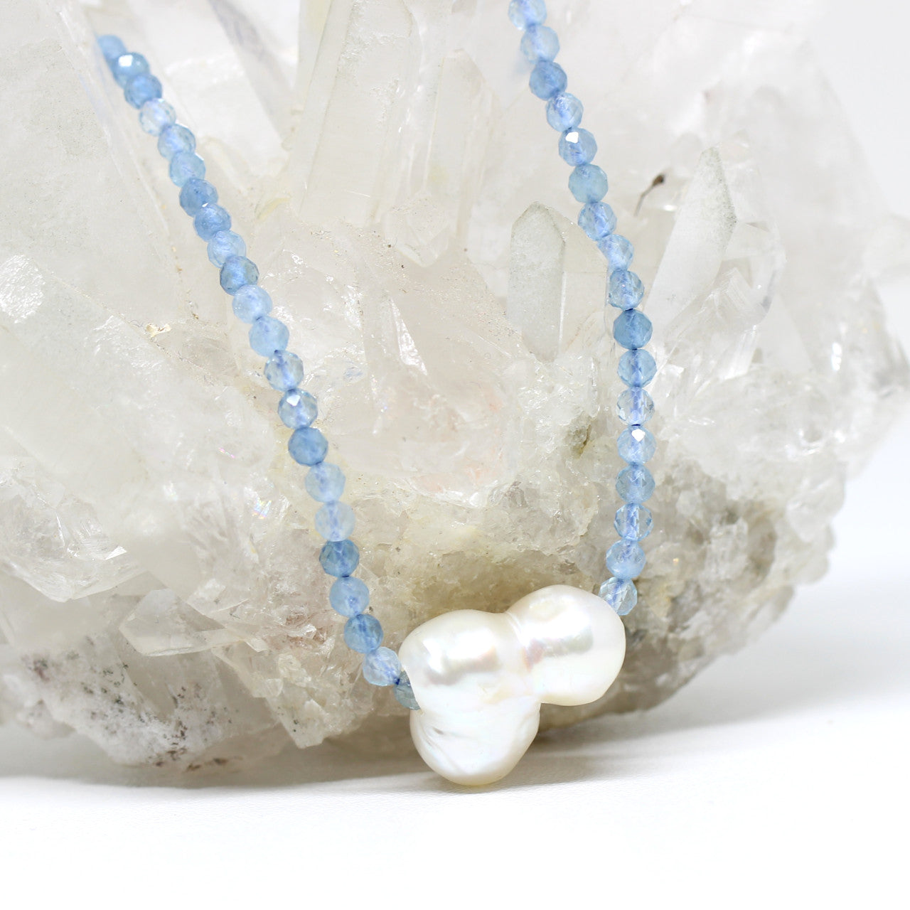Aquamarinkette mit Perle