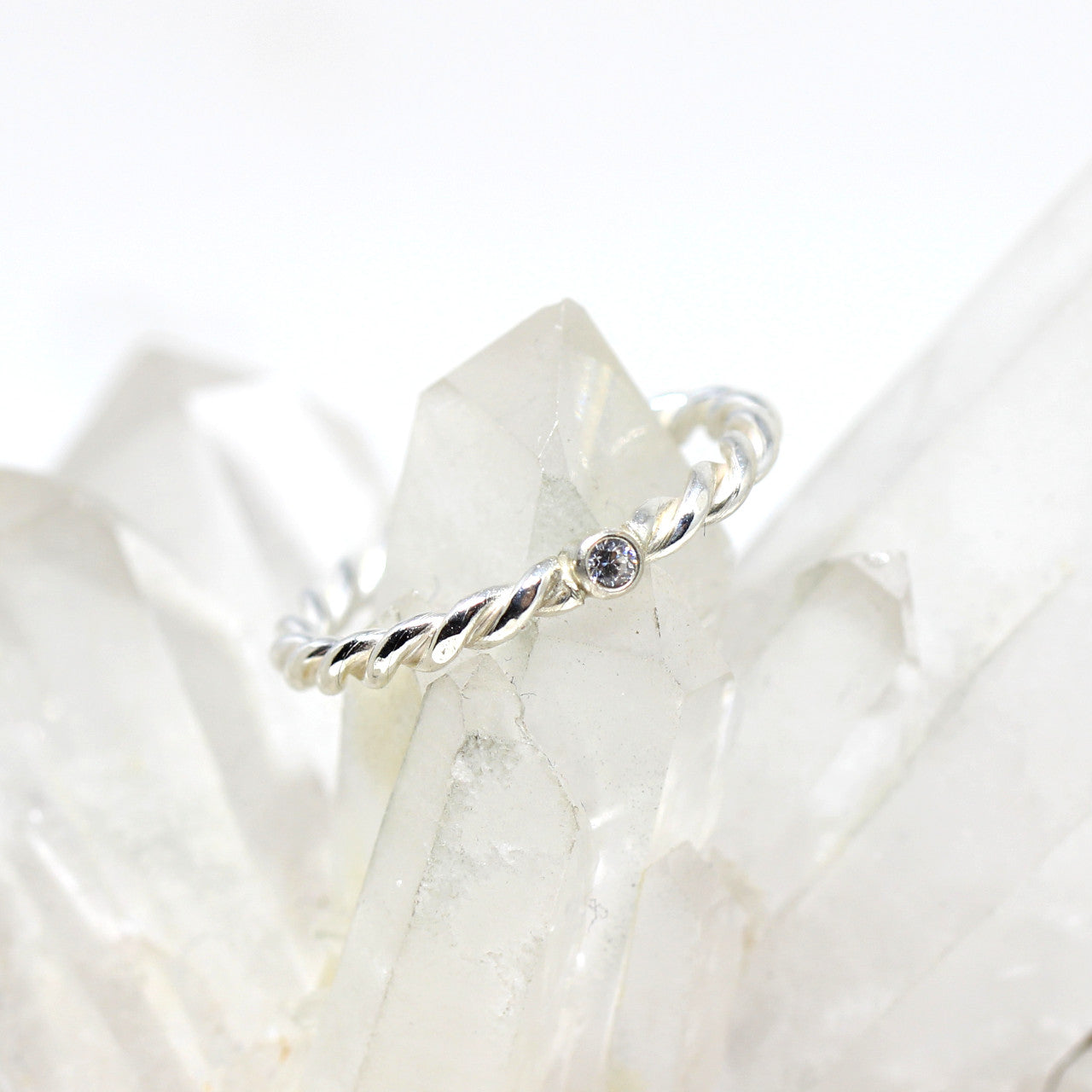 Kordelring in Silber Zirkonia Saphir oder Brillant