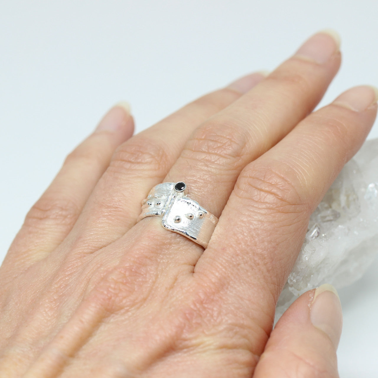 Silberring breit mit schwarzem Diamant