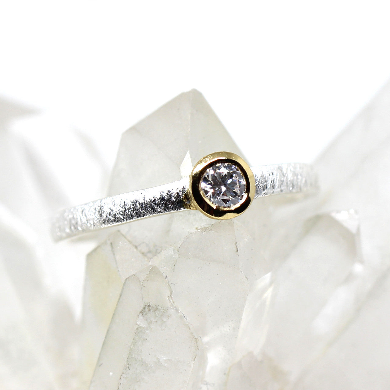 Ring in 925er Sterlingsilber mit Diamant