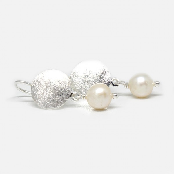 Ohrhänger Scheibe in Silber mit Perle